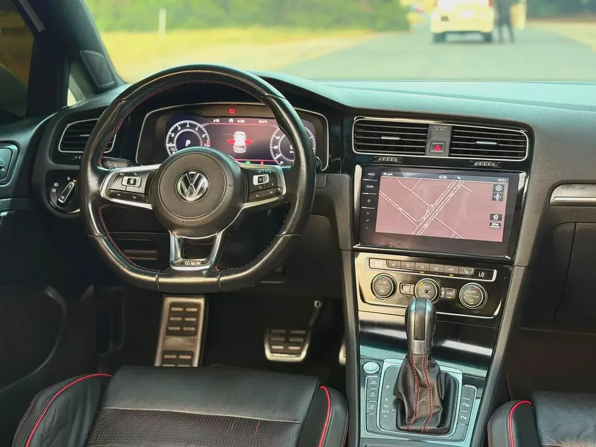 جولف GTI موديل 2018 خليجى صبغ الوكاله فل اوبشن-19-19