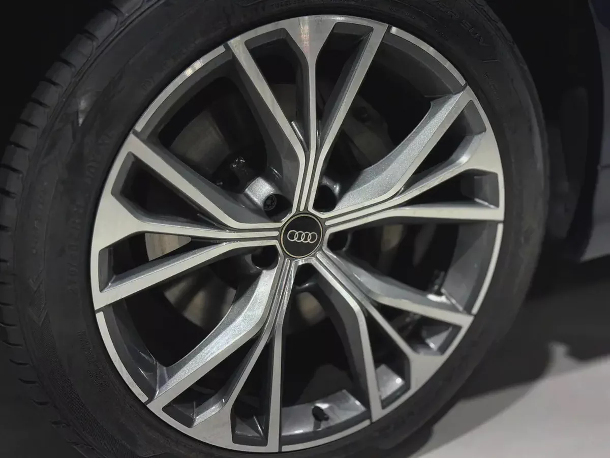 Audi Q8 55 TFSI quattro S line | 2023 | GCC Specs | Monthly: 2,500 AED.-3-3