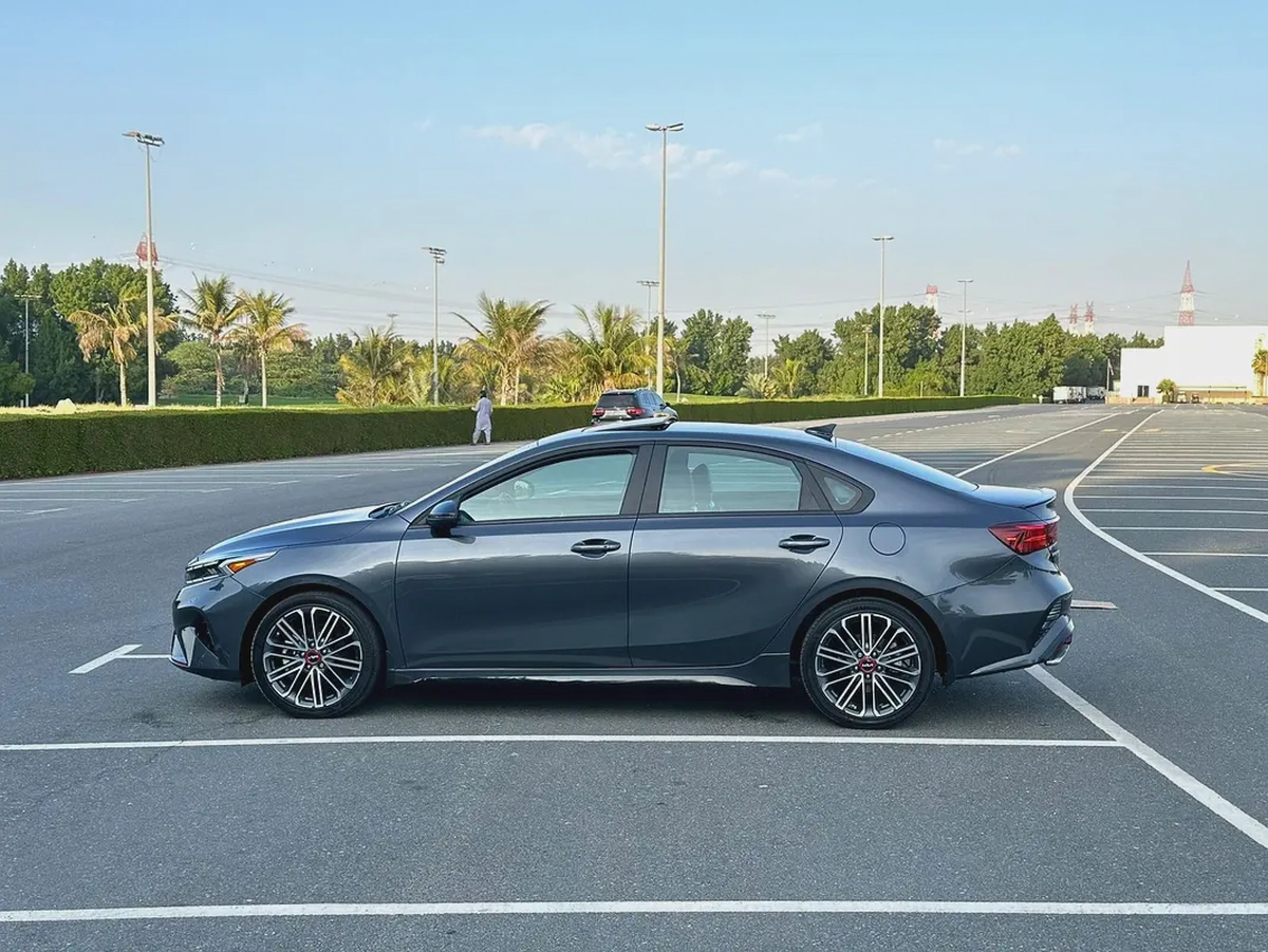 Kia forte 2023 GTLine full sunroof 1.6 turbo-2-2