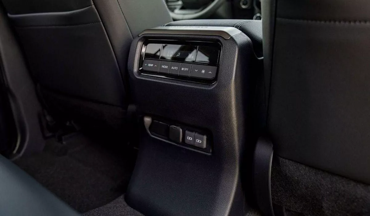 Toyota Prado GXL 1ST EDITION 250 2.4P AT FIRST EDITION MY2024 – SAND & GREY ROOF-13-0