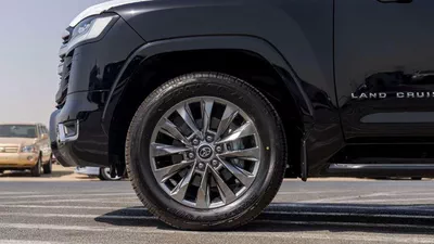 Toyota Land Cruiser VX 3.5L-11