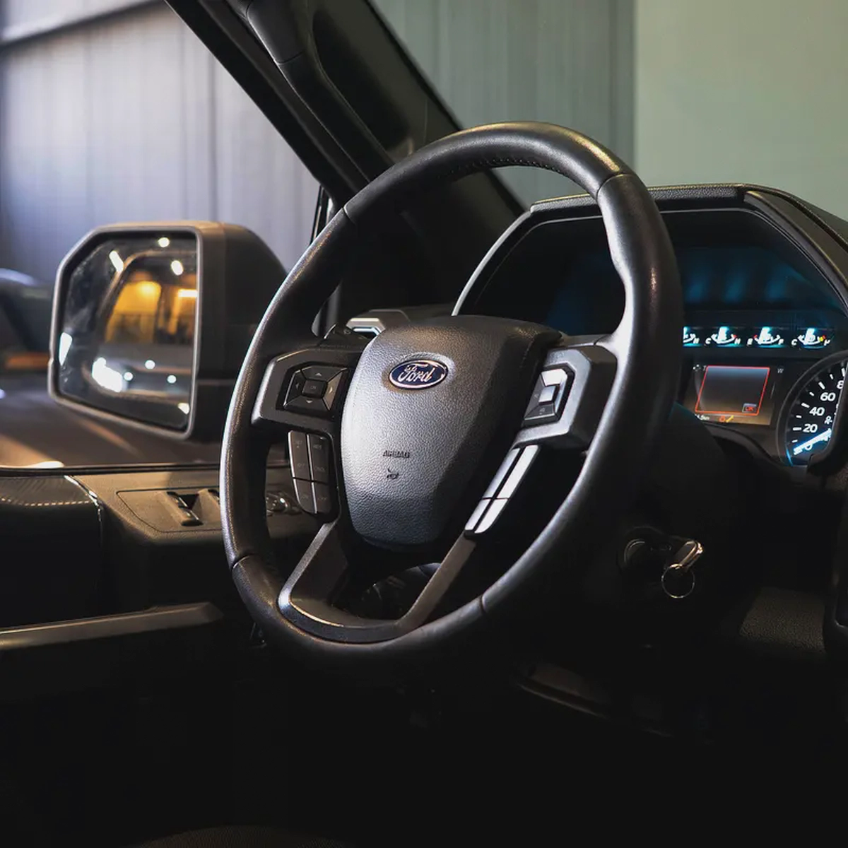 AED 1,724 P.M • 0% Downpayment • Ford F-150 XLT V8 • 1 Year Warranty-9-9