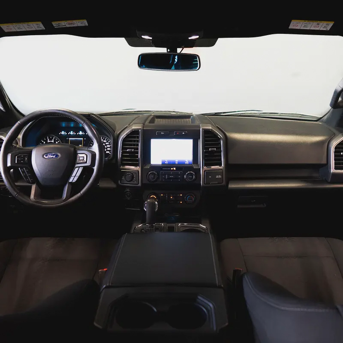 AED 1,724 P.M • 0% Downpayment • Ford F-150 XLT V8 • 1 Year Warranty-6-6