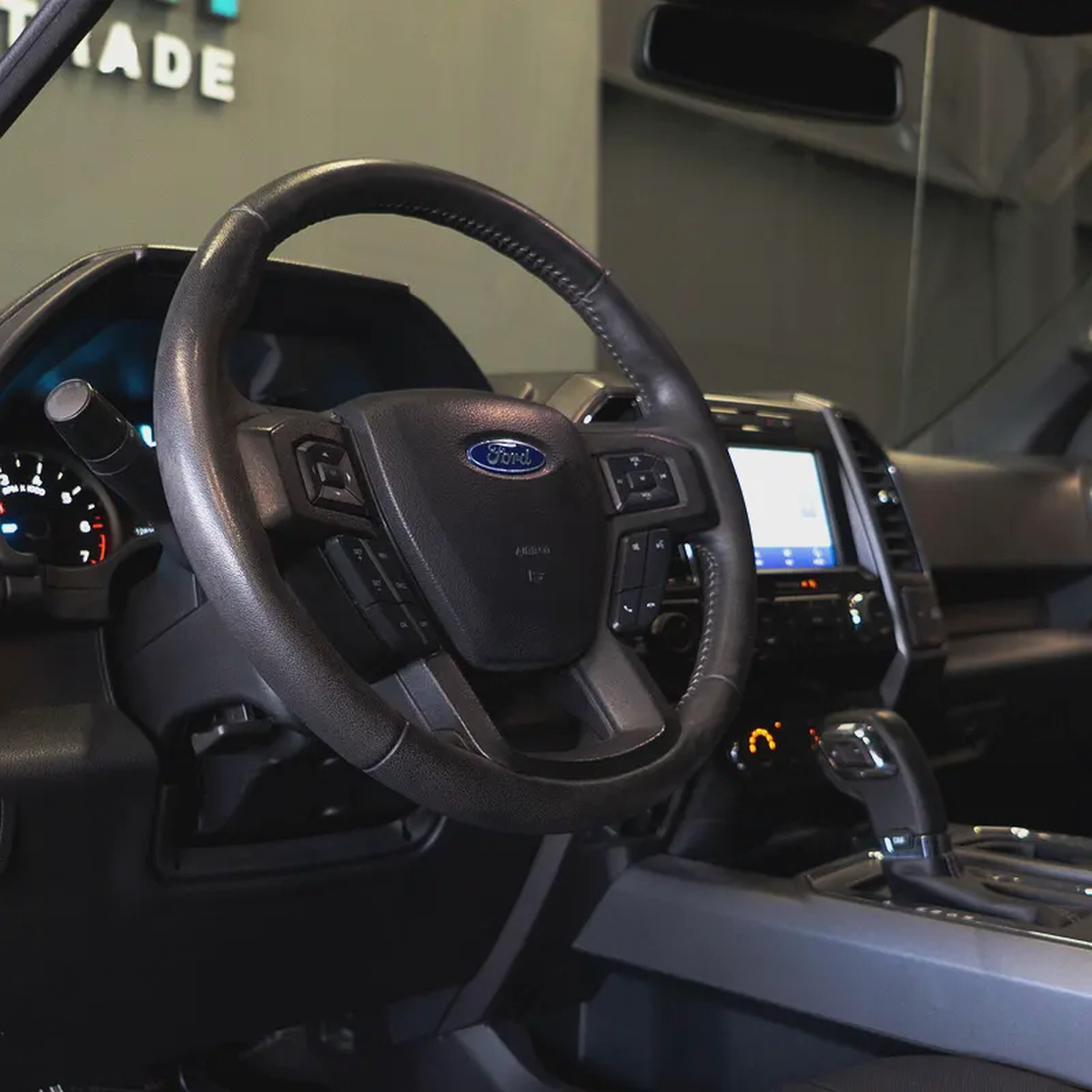 AED 1,724 P.M • 0% Downpayment • Ford F-150 XLT V8 • 1 Year Warranty-8-8