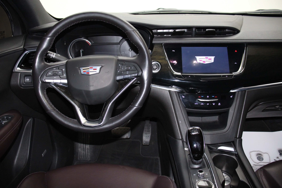 Cadillac XT6-6-6
