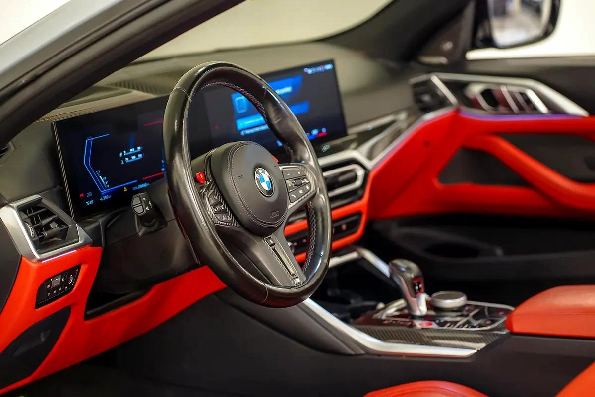 AED 4527 PM | BMW M4 COMPETITION CABRIOLET Xdr2024 | WELL MAINTAINED | 1 YEAR WARRANTY-3-3