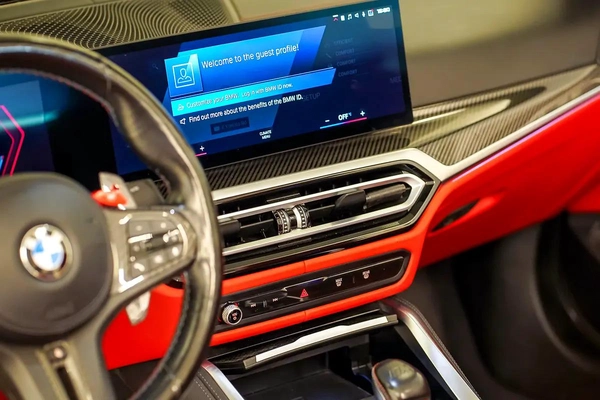 AED 4527 PM | BMW M4 COMPETITION CABRIOLET Xdr2024 | WELL MAINTAINED | 1 YEAR WARRANTY