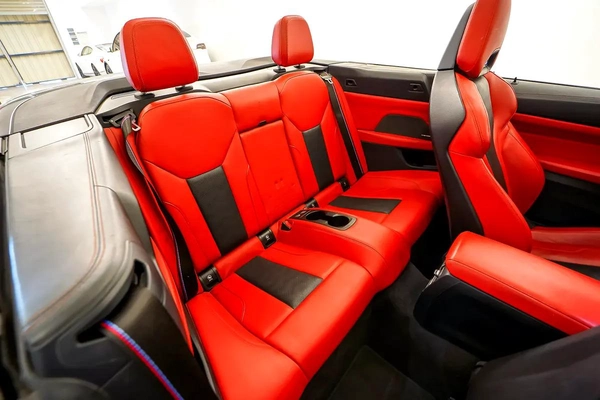 AED 4527 PM | BMW M4 COMPETITION CABRIOLET Xdr2024 | WELL MAINTAINED | 1 YEAR WARRANTY