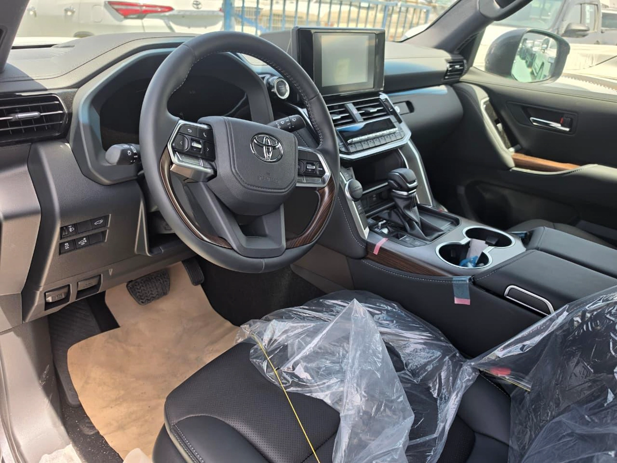 TOYOTA LAND CRUISER LC300 GXR 4.0L V6 PETROL 2026-6-6