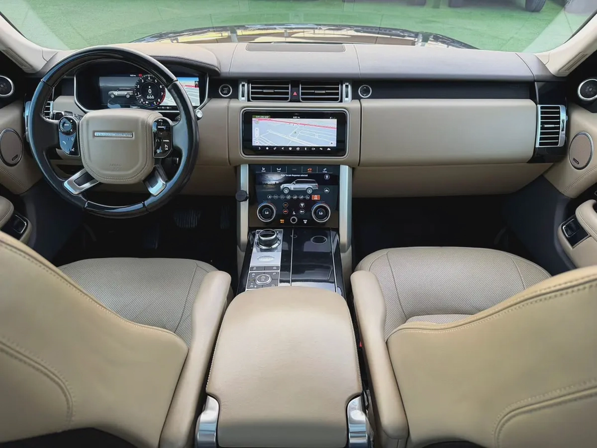(2019) RANGE ROVER VOGUE //HSE// GCC FULL OPTION -EXCELLENT CONDITION--12-12
