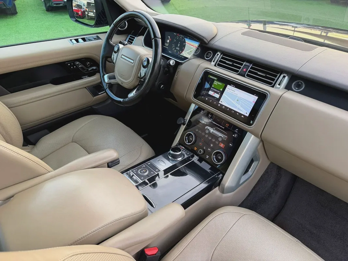(2019) RANGE ROVER VOGUE //HSE// GCC FULL OPTION -EXCELLENT CONDITION--16-16