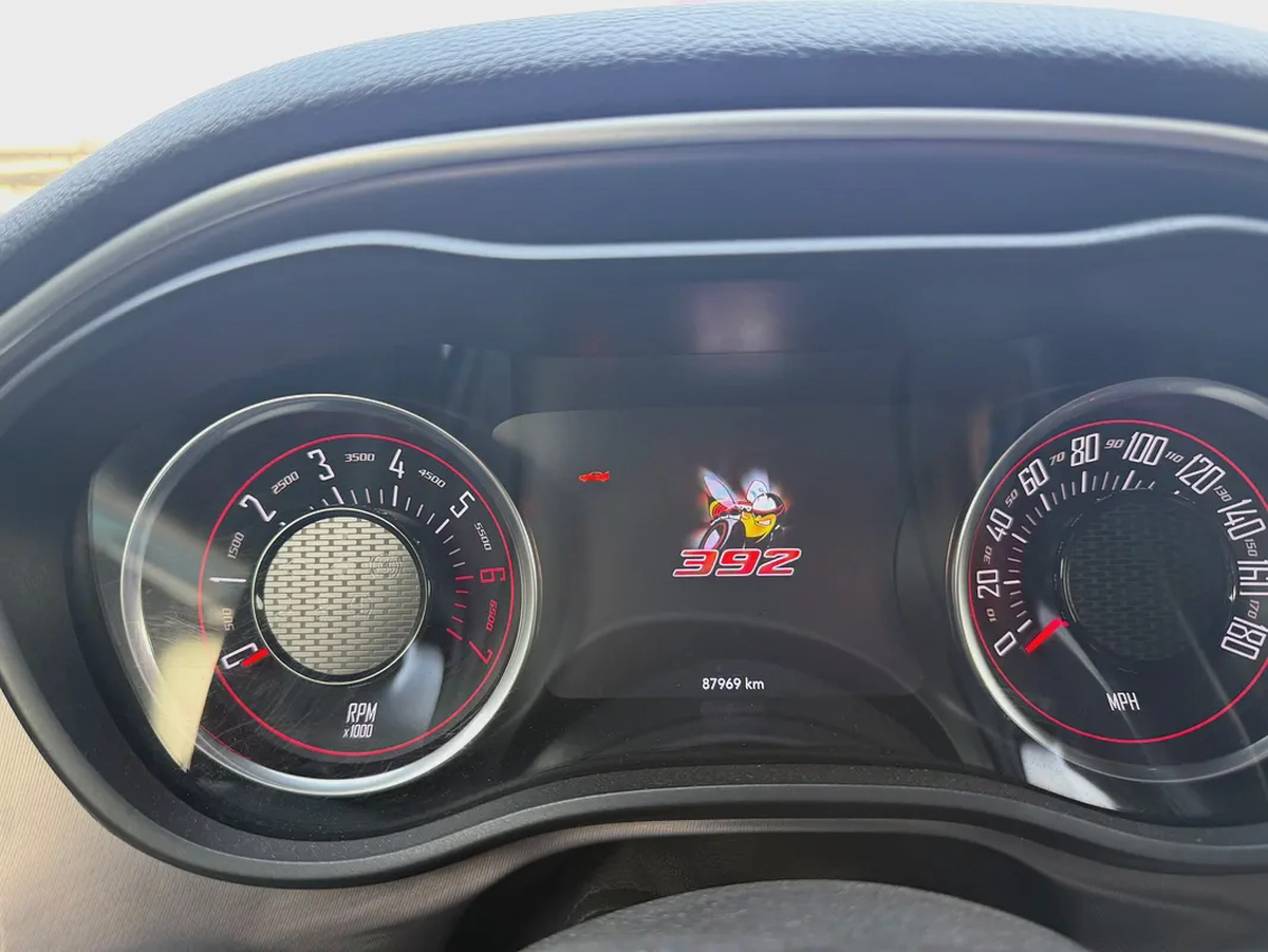 Dodge Challenger R/T Scat Pack 6.4L V8 اوراق جمارك .. بحاله المصنع .-4-4