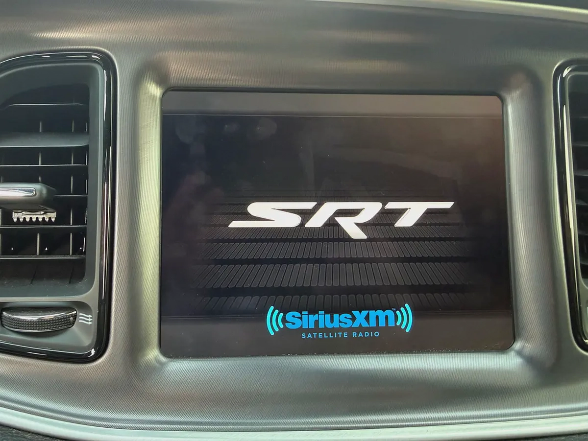 Dodge Challenger R/T Scat Pack 6.4L V8 اوراق جمارك .. بحاله المصنع .-6-6