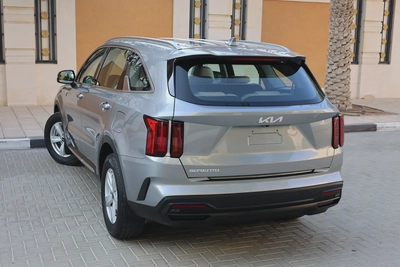 Kia sorento-2023-124,000KM-GCC Specs-Excellent Condition-3