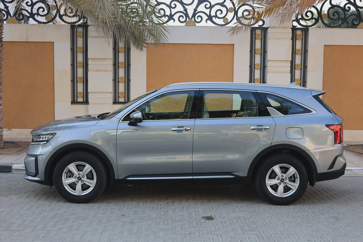 Kia sorento-2023-124,000KM-GCC Specs-Excellent Condition-8-8