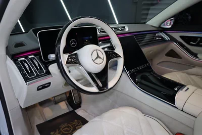 Mercedes-Benz Maybach S680-1