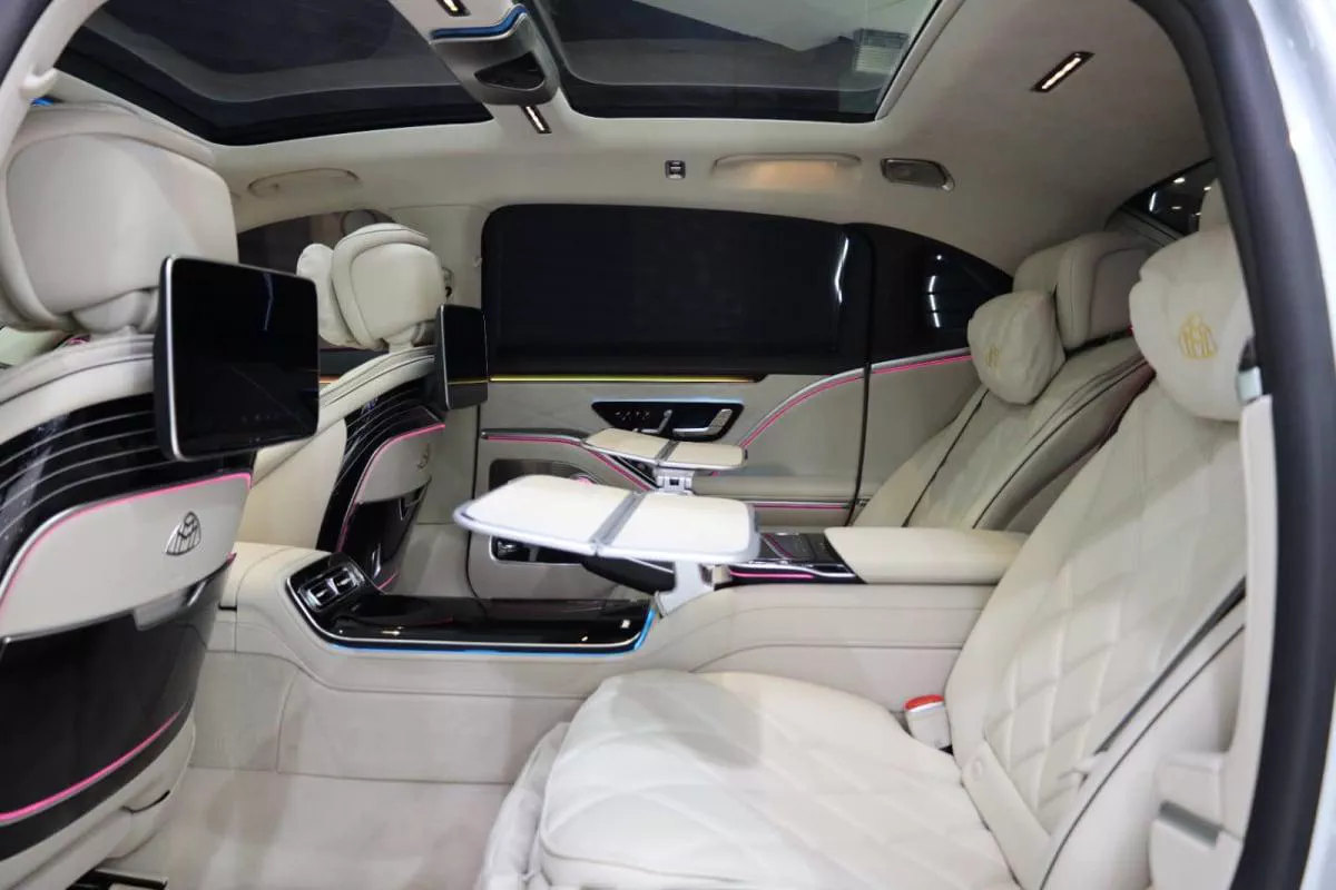 Mercedes-Benz Maybach S680-4-4