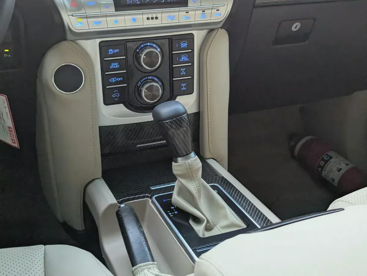 TOYOTA PRADO 2012 FACELIFTED 2023 WITH INTERIOR AND EXTERIOR GCC V4 2.7L IN EXCELLENT CONDITION-10-10