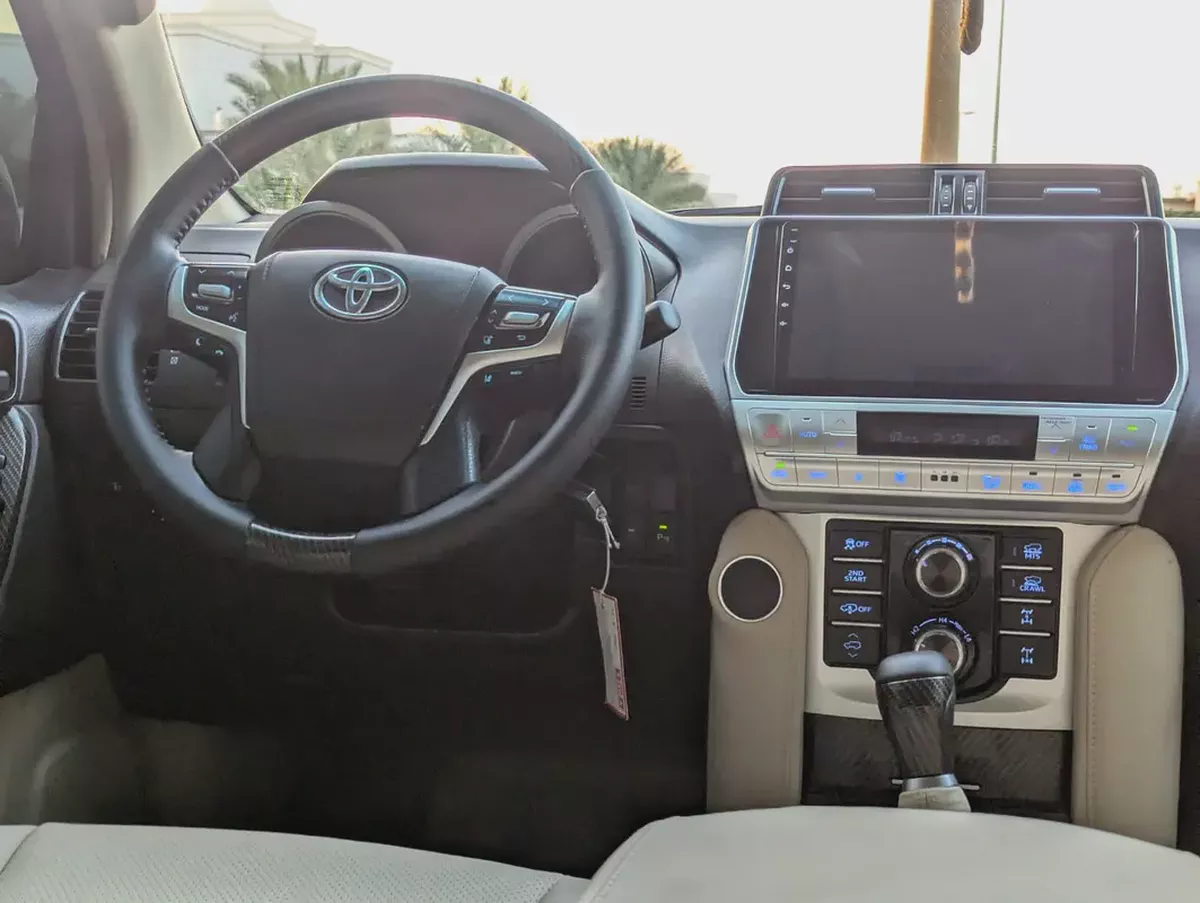 TOYOTA PRADO 2012 FACELIFTED 2023 WITH INTERIOR AND EXTERIOR GCC V4 2.7L IN EXCELLENT CONDITION-4-4