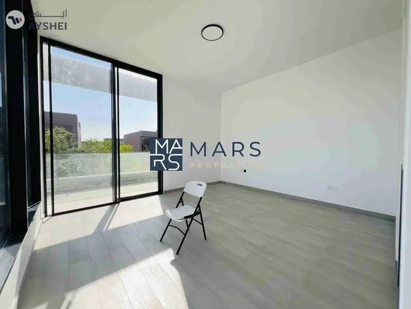 4badroom villa with pool available for rent in masaar