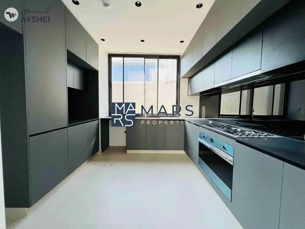 4badroom villa with pool available for rent in masaar
