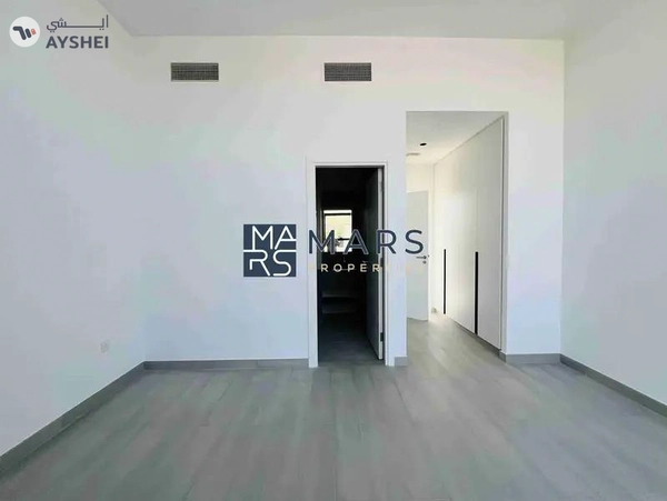 4badroom villa with pool available for rent in masaar