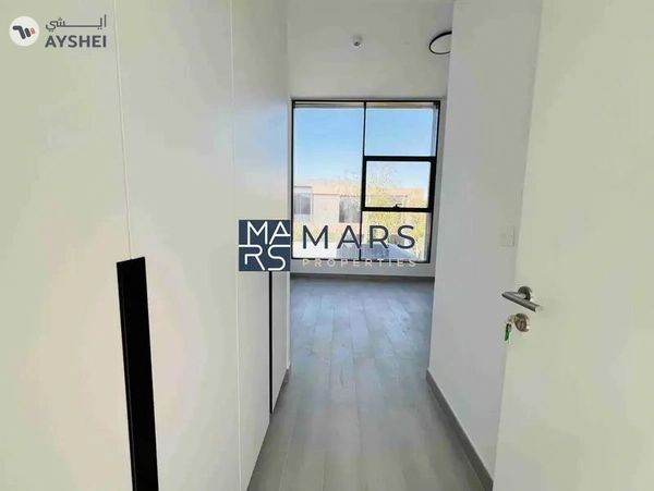 4badroom villa with pool available for rent in masaar