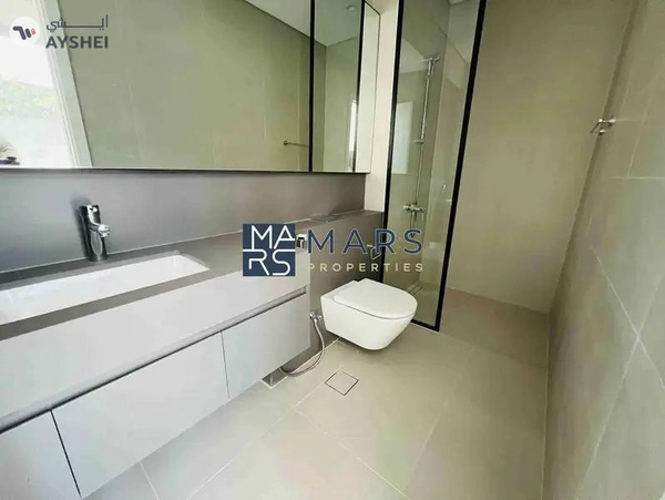 4badroom villa with pool available for rent in masaar