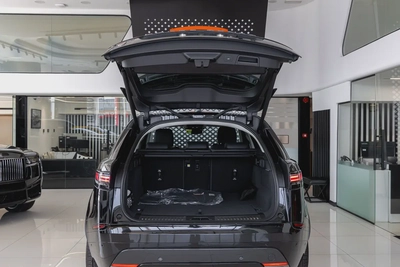 Range Rover Velar P250 SE - R Dynamic | 3 Years Gargash Auto Warranty and Service Contract | 2025-19