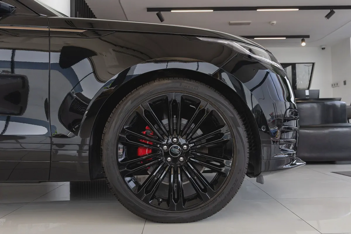 Range Rover Velar P250 SE - R Dynamic | 3 Years Gargash Auto Warranty and Service Contract | 2025-7-7