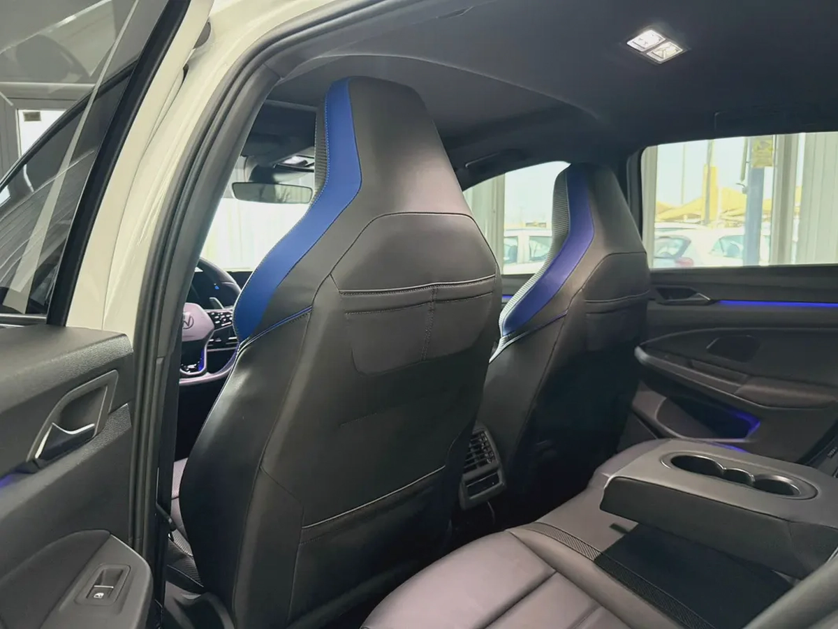 2024 | Volkswagen Golf R | Full Option |  3 years contract service, Unlimited KM | Ref#792-12-12