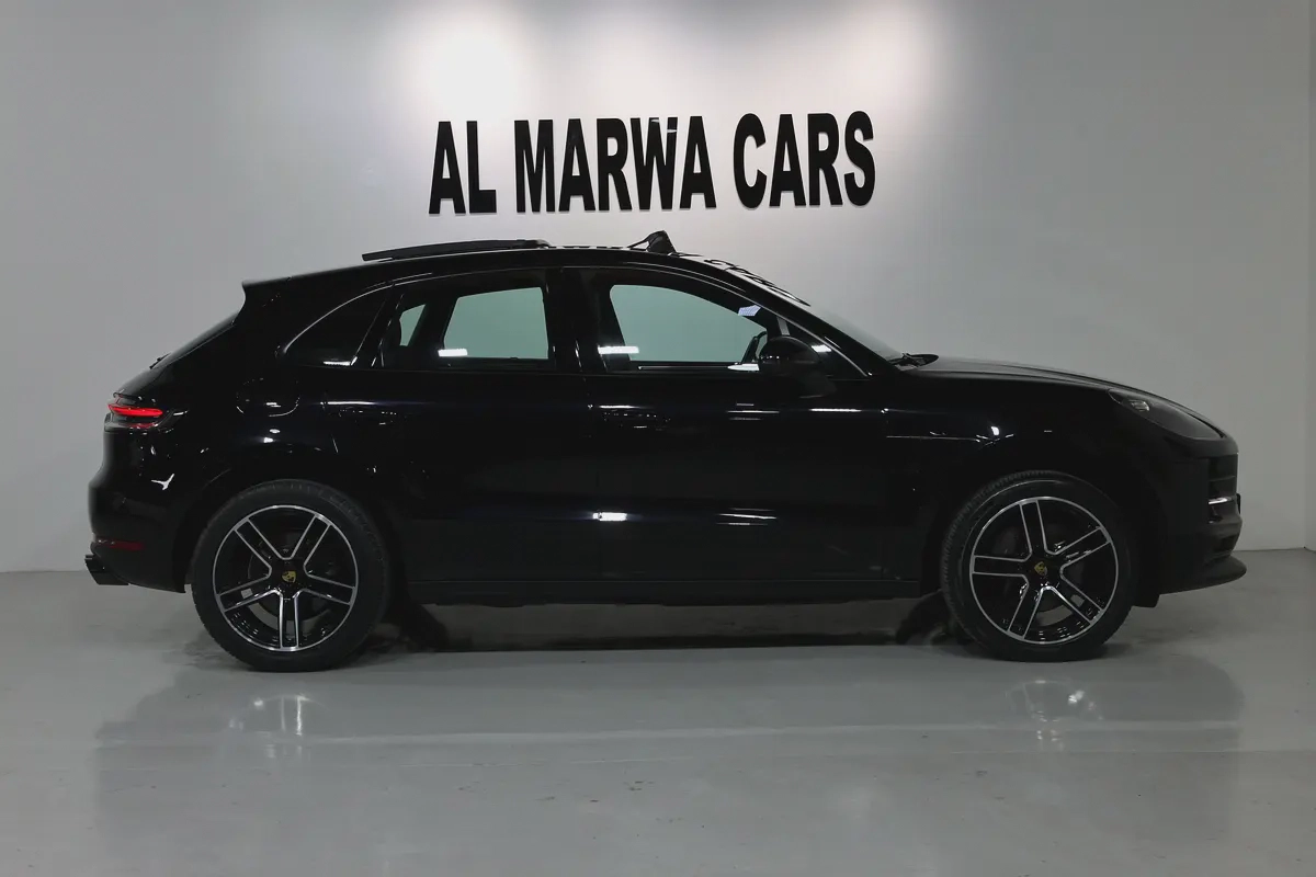 Porsche Macan   2020 GCC Specs-Pristine condition-4-4