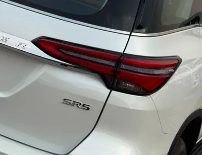 Toyota Fortuner SR5 || 2.8L DIESEL V4 4WD | RADAR | 360*CAMERA | AUTO AC (CODE # FD6FO)-6