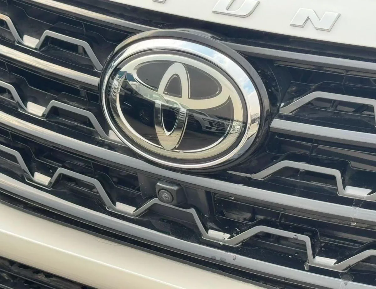 Toyota Fortuner SR5 || 2.8L DIESEL V4 4WD | RADAR | 360*CAMERA | AUTO AC (CODE # FD6FO)-8-0