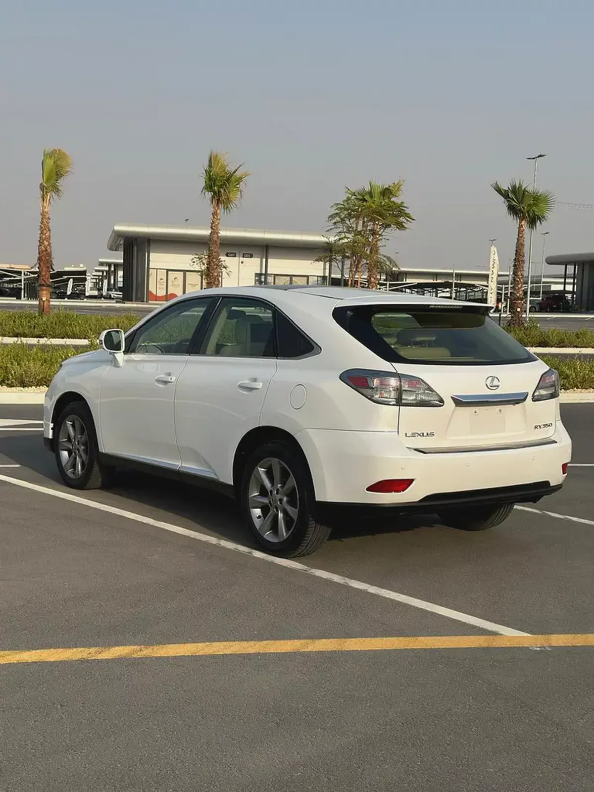 Pristine 2011 Lexus RX 350 Premier | GCC Specs | Low Mileage-3-3