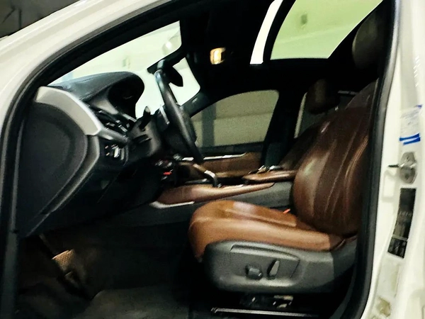 BMW X6 X DRIVE 3.5 EXCLUSIVE GCC SPECS FULL OPTION WITH ONE YEAR WARRANTY