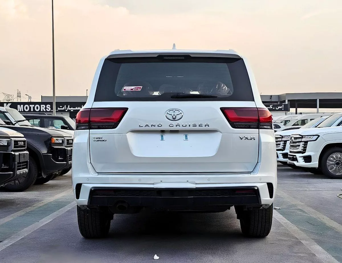 Toyota Land Cruiser VXR TOYOTA LANDCRUISER LC300 VXR TWIN TURBO AURO KIT FULL OPTION SA PETROL AT 3.5L V6 4WD CH# 28463 CODE-5-0