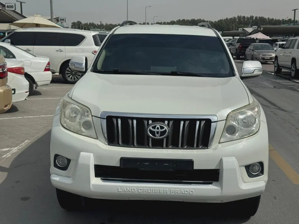 Toyota Prado 2013 white color GCC calen car