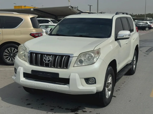 Toyota Prado 2013 white color GCC calen car