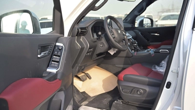 TOYOTA LAND CRUISER 300 HEV 3.5 VXR-HI | 2025 | HYBRID | FULL OPTIONS-13