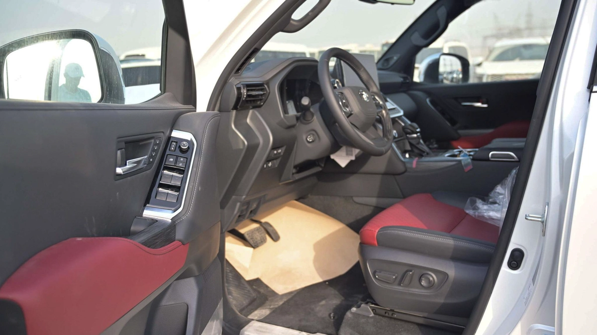 TOYOTA LAND CRUISER 300 HEV 3.5 VXR-HI | 2025 | HYBRID | FULL OPTIONS-13-13