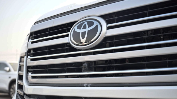 TOYOTA LAND CRUISER 300 HEV 3.5 VXR-HI | 2025 | HYBRID | FULL OPTIONS