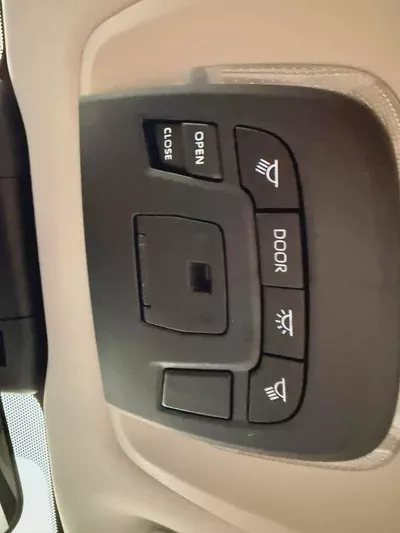 Toyota Crown 2.5L Full Option GCC 2026 0 KM For Export-15