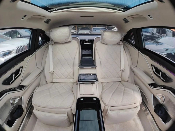Mercedes Maybach S580 Maybach Under Agency Warranty 2026 GCC - AED 985,000
