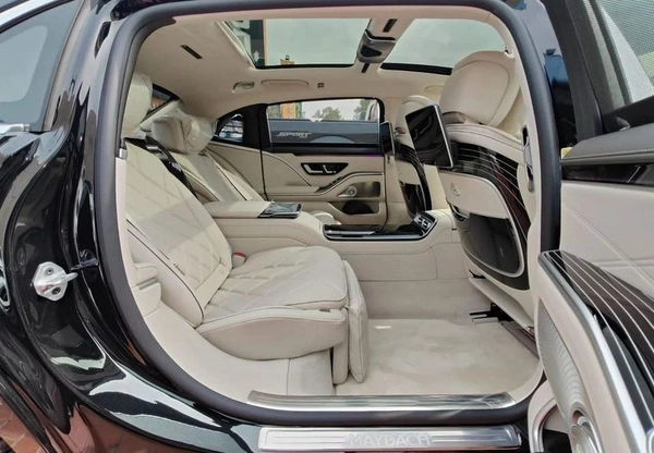 Mercedes Maybach S580 Maybach Under Agency Warranty 2026 GCC - AED 985,000