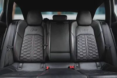 7,050 P.M |  RS6 4.0 TFSI Quattro | 0% Downpayment | Perfect Condition!-11