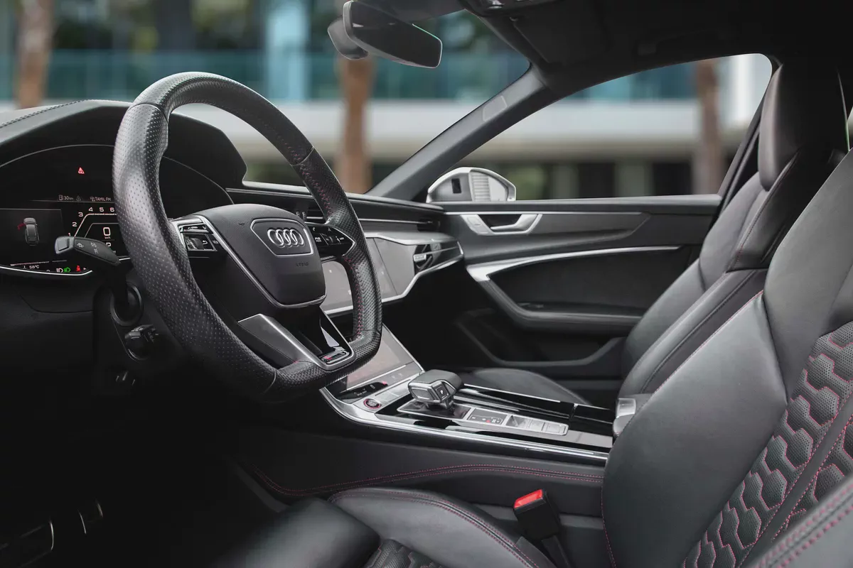 7,050 P.M |  RS6 4.0 TFSI Quattro | 0% Downpayment | Perfect Condition!-8-8