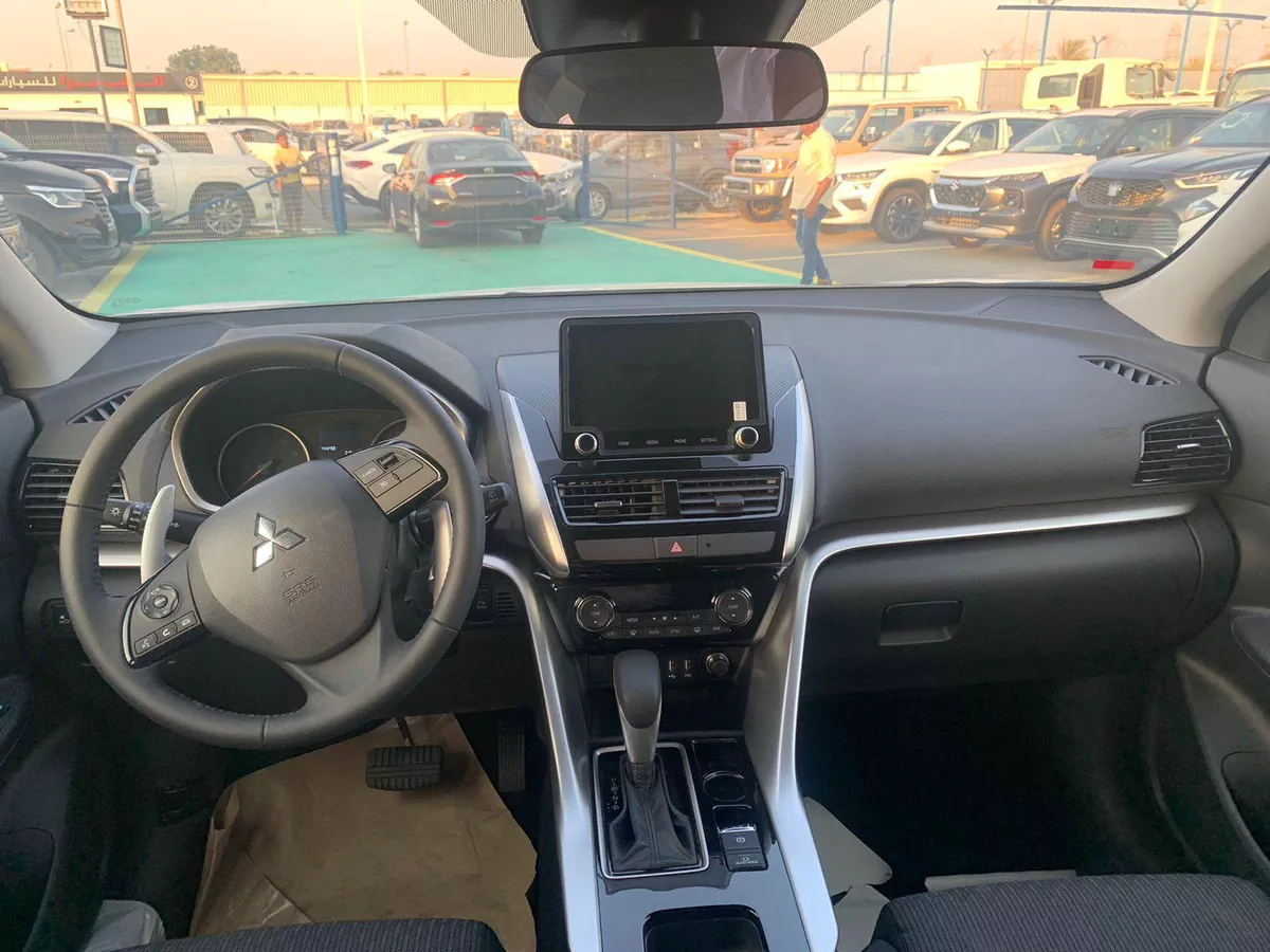 2026 Mitsubishi Eclipse Cross – Silver SUV with Grey Interior-8-8