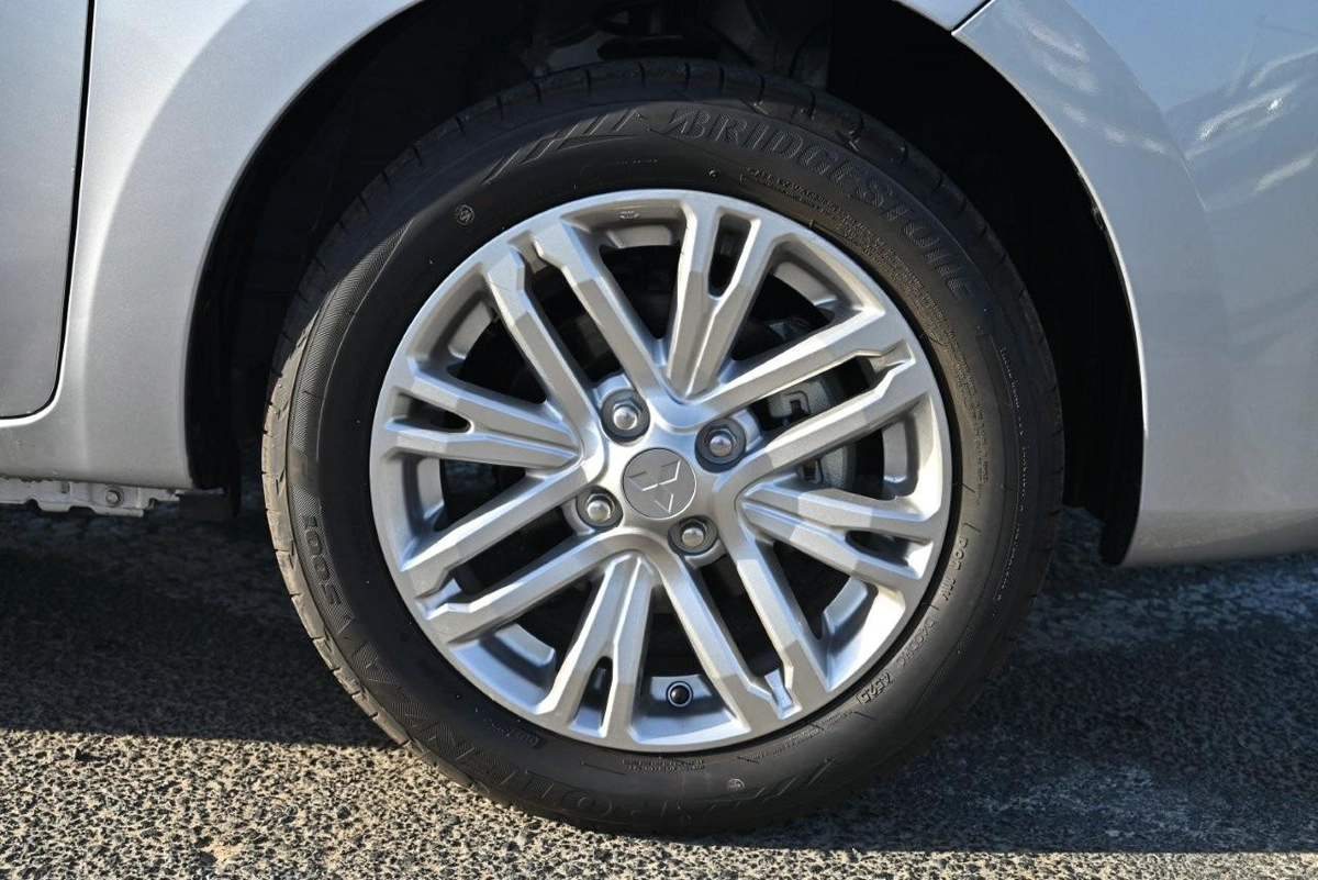 MITSUBISHI ATTRAGE GLX-15-15