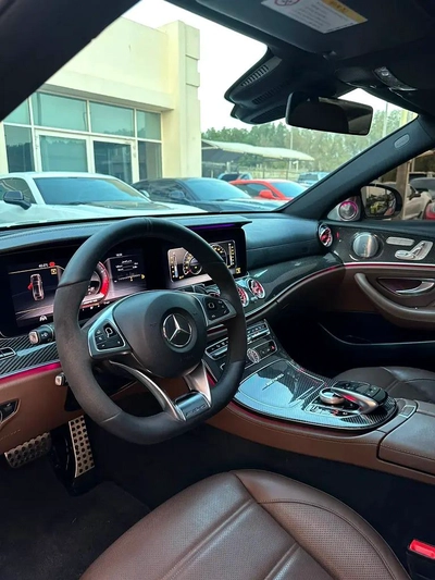 MERCEDES BENZ AMG E63 KOREAN 2018 Perfect Condition 5 buttons Full option Full Carbon Fiber-3